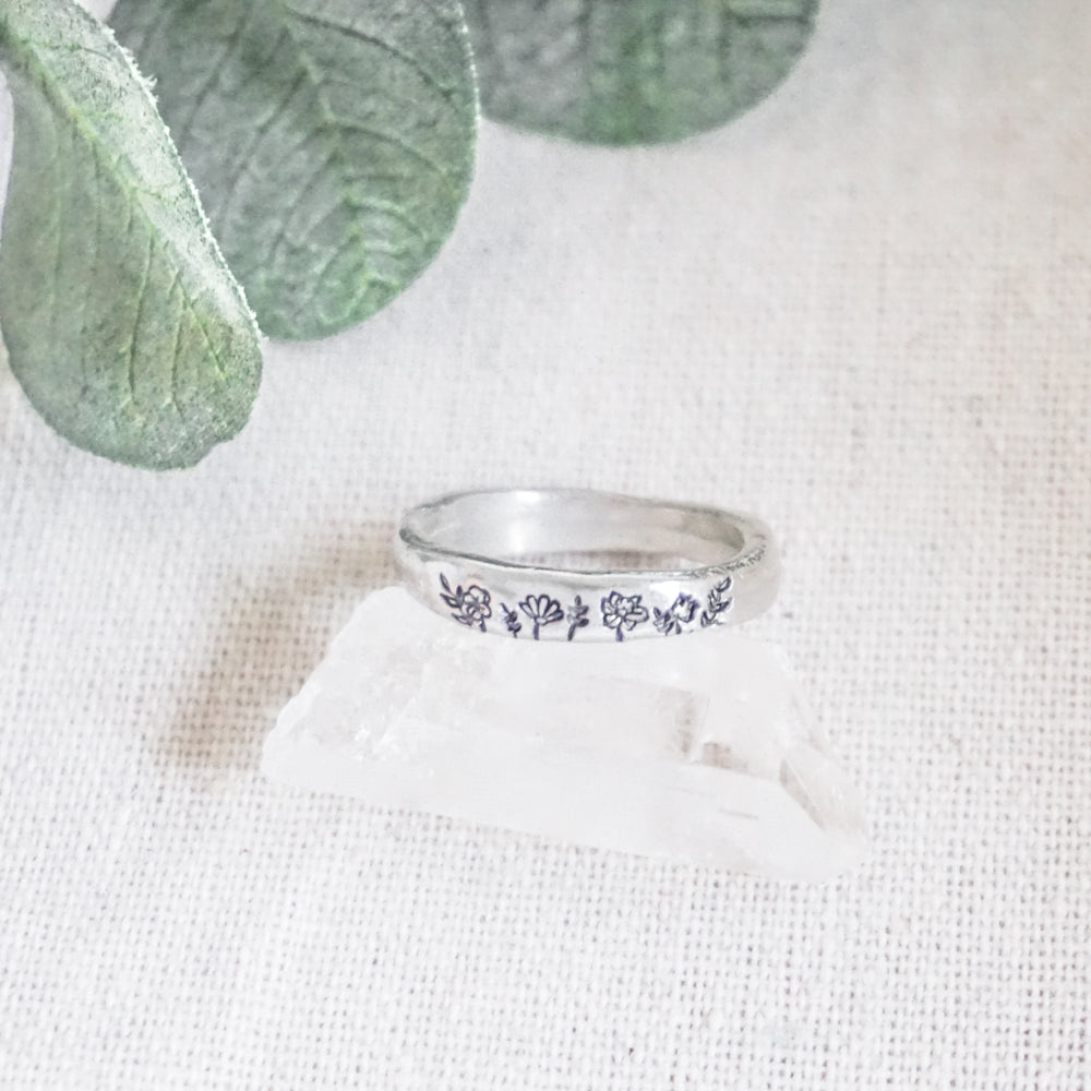 Family Florals Ring Custom Personalized Birth Flower Jewelry Gift
