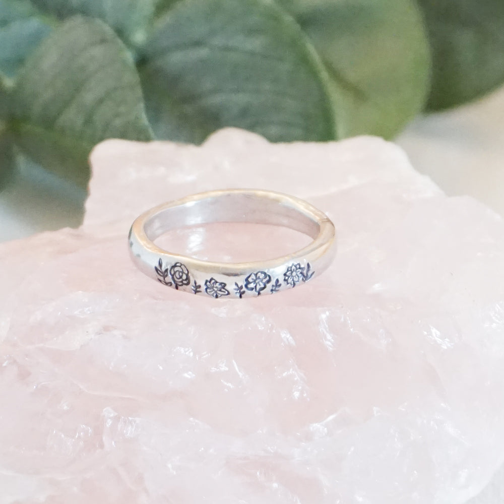 Family Florals Ring Custom Personalized Birth Flower Jewelry Gift